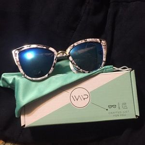NWT Cat eye mirrored sunglasses